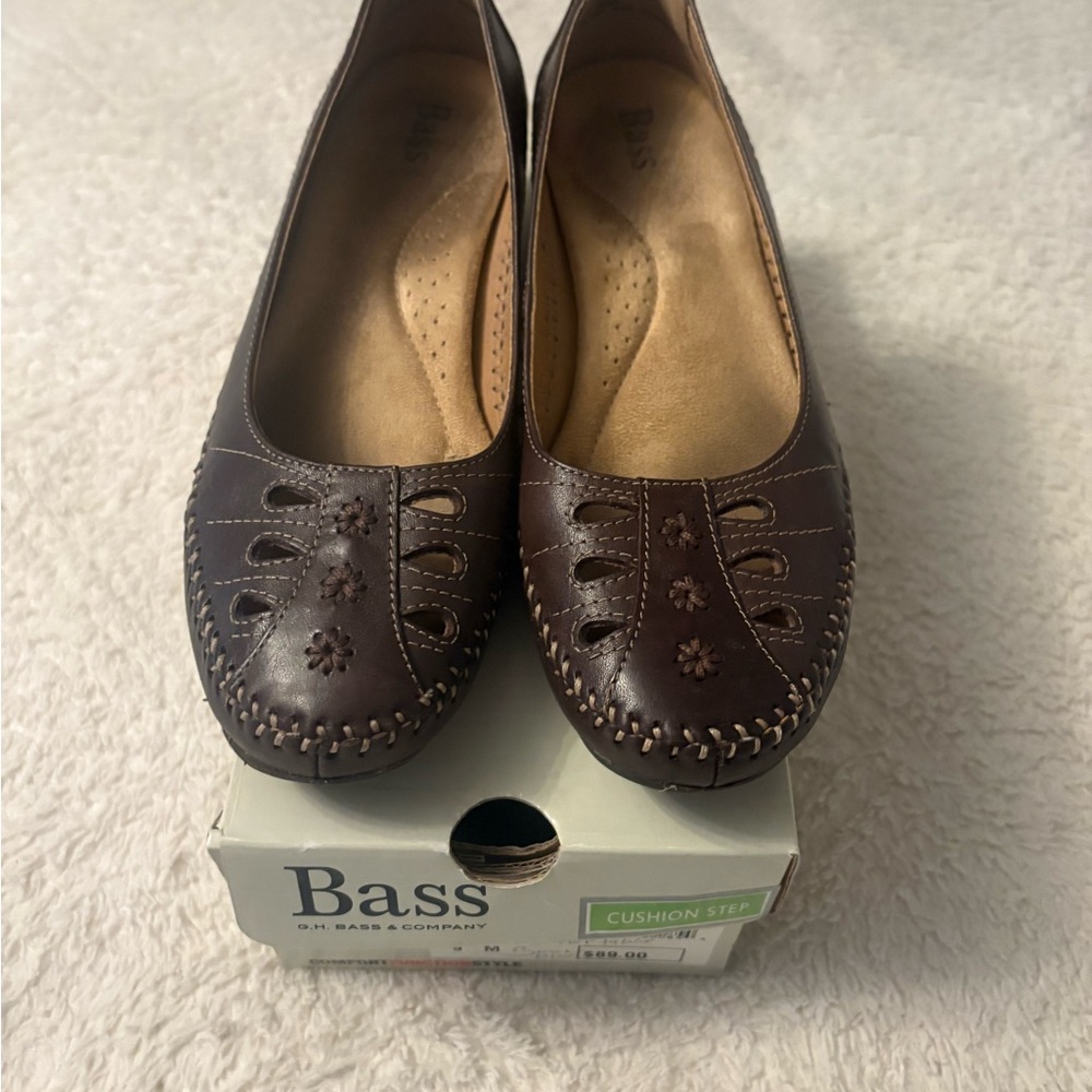 Bass Women's “Elena” Brown Leather with small heel/ wedge.